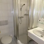 Schreyers Restaurant Mutzel מלון